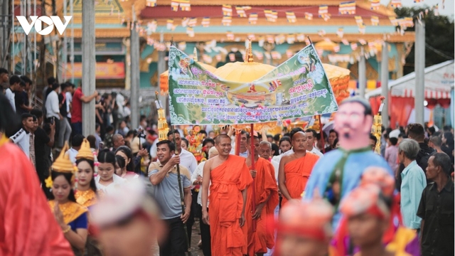 Lễ hội “Kathyna” ở chùa Ô Ka Đa: Nơi hội tụ văn hóa Khmer