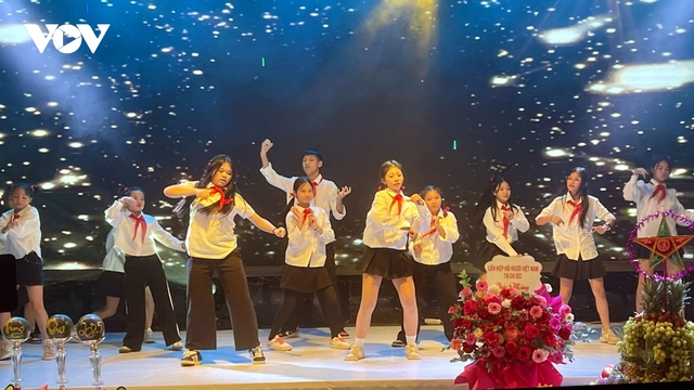 Vui Tết Trung thu cho trẻ em Việt Nam tại Cộng hòa Séc