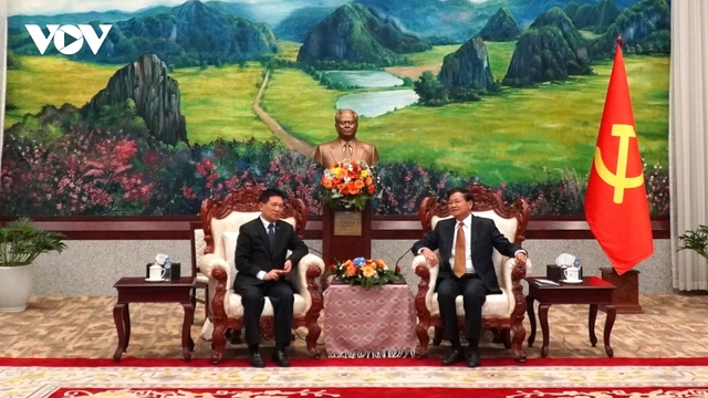 Phó Thủ tướng Chính phủ Hồ Đức Phớc thăm và làm việc tại Lào