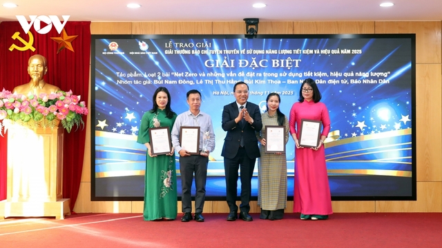 Trao giải cho 40 tác phẩm viết về sử dụng năng lượng tiết kiệm - hiệu quả 2025