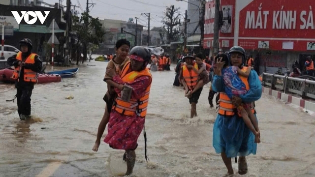 Gia Lai chạy đua với thời gian di dời dân khỏi vùng lụt