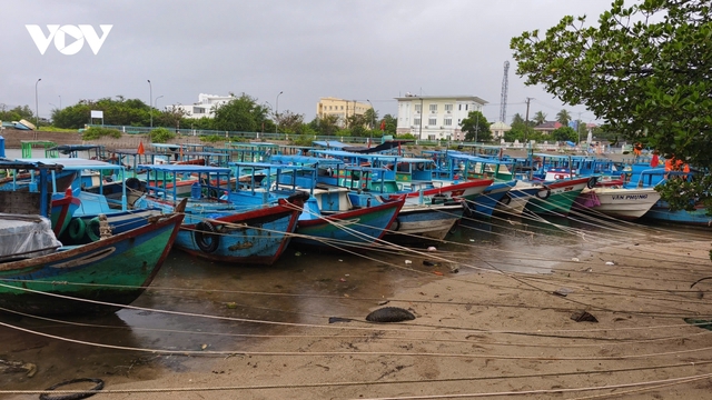 Thủ tướng chỉ đạo khẩn cấp ứng phó bão số 13 và mưa lũ sau bão