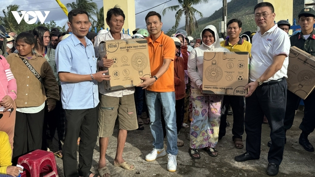 VOV tiếp tục đồng hành cùng bà con vùng lũ Đắk Lắk