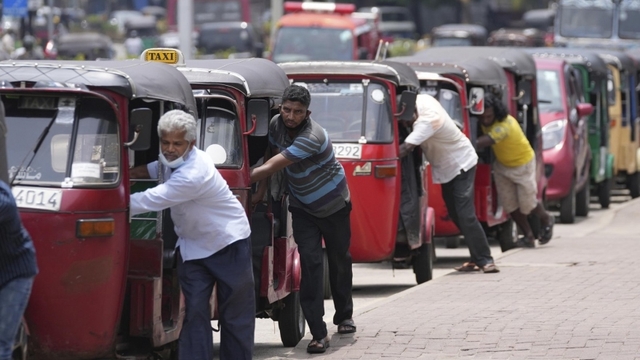 Sri Lanka hỏi mua dầu của Nga với giá ưu đãi