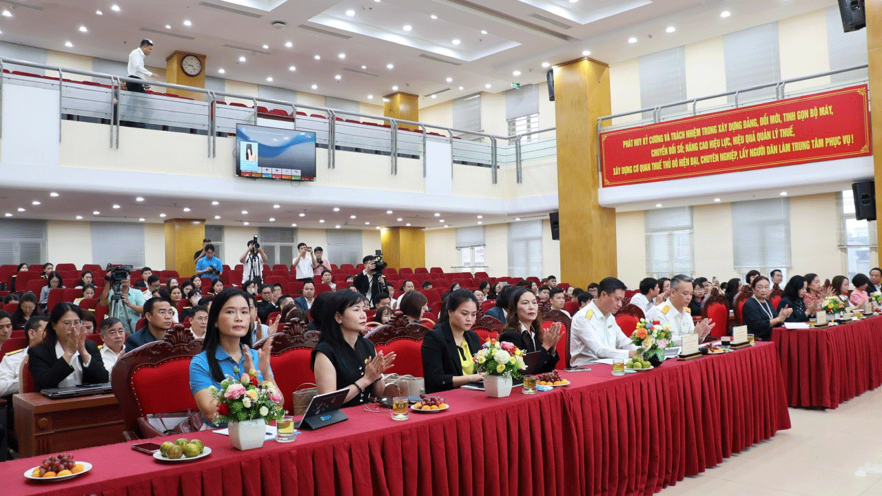 Toàn cảnh hội nghị