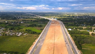 Đại lộ Vinh - Cửa Lò. Ảnh: Hải Chi