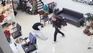 Hình ảnh diễn ra sự việc (Ảnh cắt từ clip)