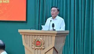 Ủy viên Bộ Chính Trị, Thường trực Ban Bí thư Trần Cẩm Tú phát biểu tại hội nghị