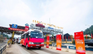 Cục Đường bộ Việt Nam đề nghị tạm dừng thu phí 6.600 đồng/tháng đối với ví điện tử liên kết tài khoản giao thông.