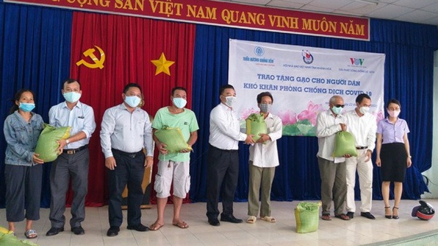 Đài Phát sóng Đồng Đế giúp đồng bào bị ảnh hưởng dịch Covid-19