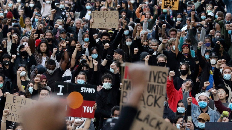 Nguy cơ bùng phát Covid-19 lần 2 từ các cuộc biểu tình tại Australia