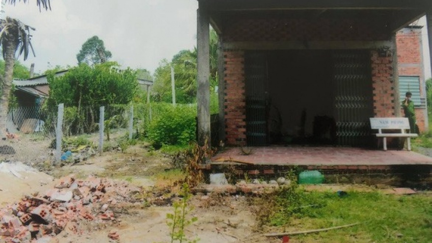 Bắt giam nghi phạm đào mộ người chết lên đốt vì không trả tiền lãi vay