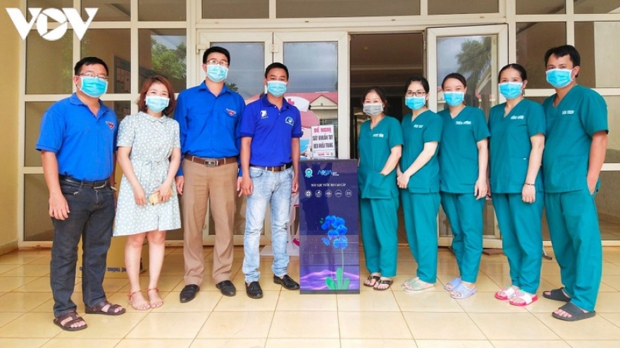 Đắk Lắk tặng máy lọc nước cho trung tâm cách ly, điều trị Covid-19