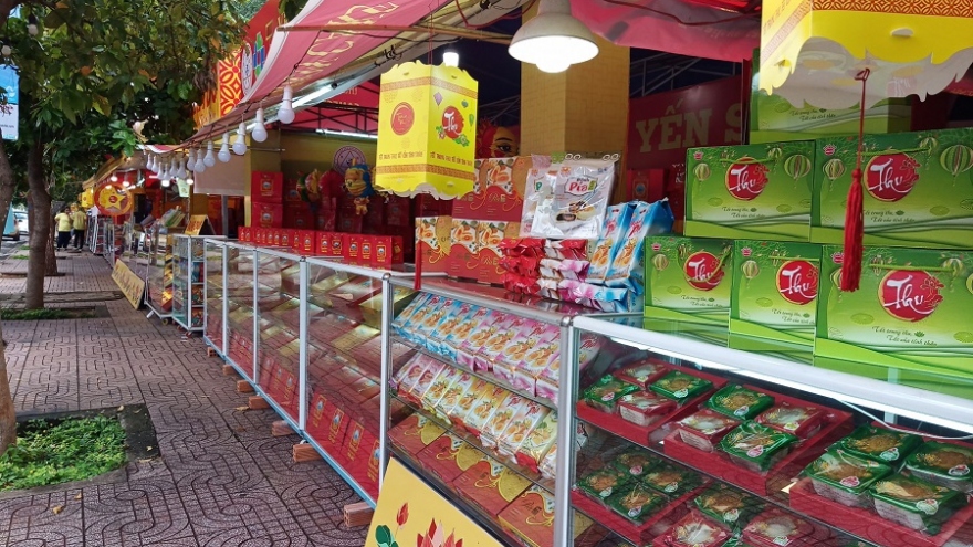 Bánh Trung thu ế lắm, thỉnh thoảng mới có người mua một hộp