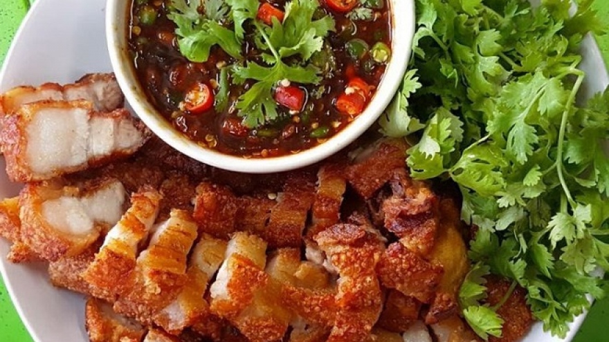 Bật mí công thức làm thịt chiên giòn rụm với nước chấm tuyệt vời