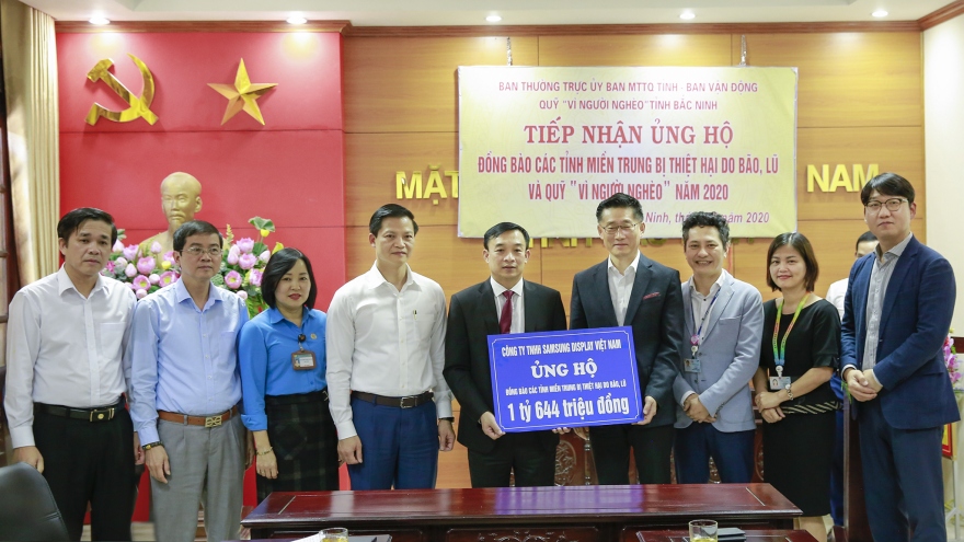 Các nhà máy và nhân viên Samsung Việt Nam ủng hộ 5 tỷ đồng cho đồng bào miền Trung