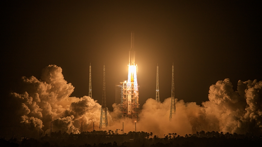 Trung Quốc phóng thành công tàu Hằng Nga 5