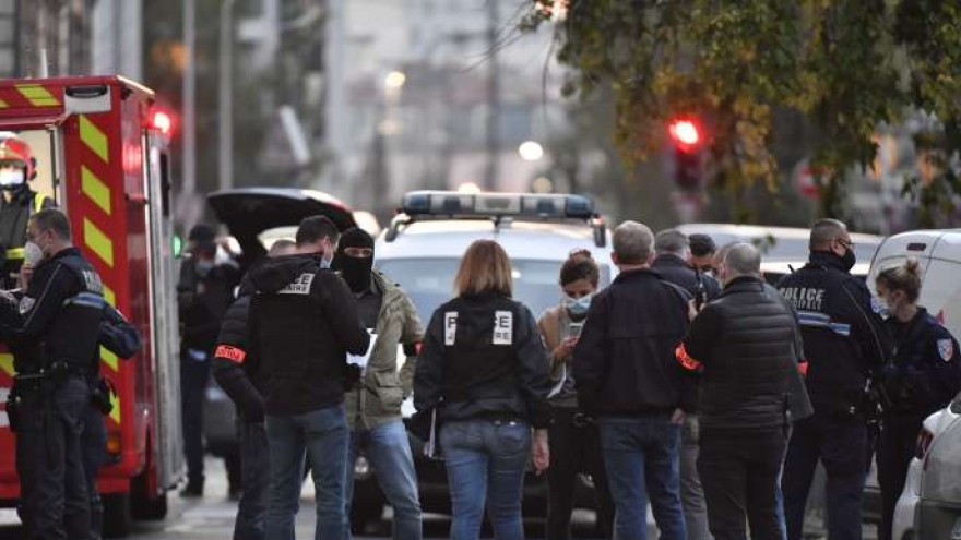 Tấn công bằng súng trước Nhà thờ tại Pháp, một linh mục bị thương nặng