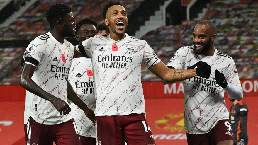 "Tội đồ" Pogba giúp Arsenal gieo ác mộng cho MU tại Nhà hát của những giấc mơ