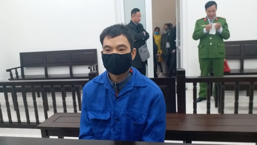 Tranh chấp chỗ ngồi ở chợ, cầm dao đâm chết người