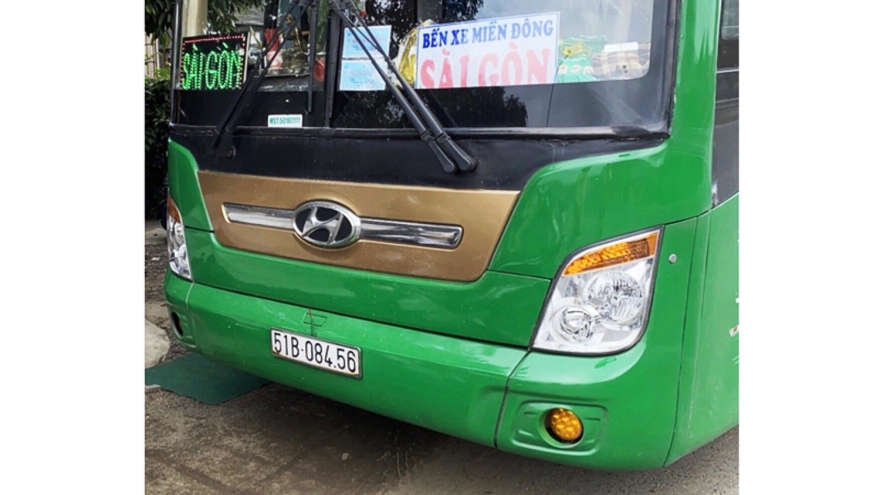 Phát hiện xe chở người Trung Quốc nhập cảnh trái phép, một người bỏ chạy lên núi