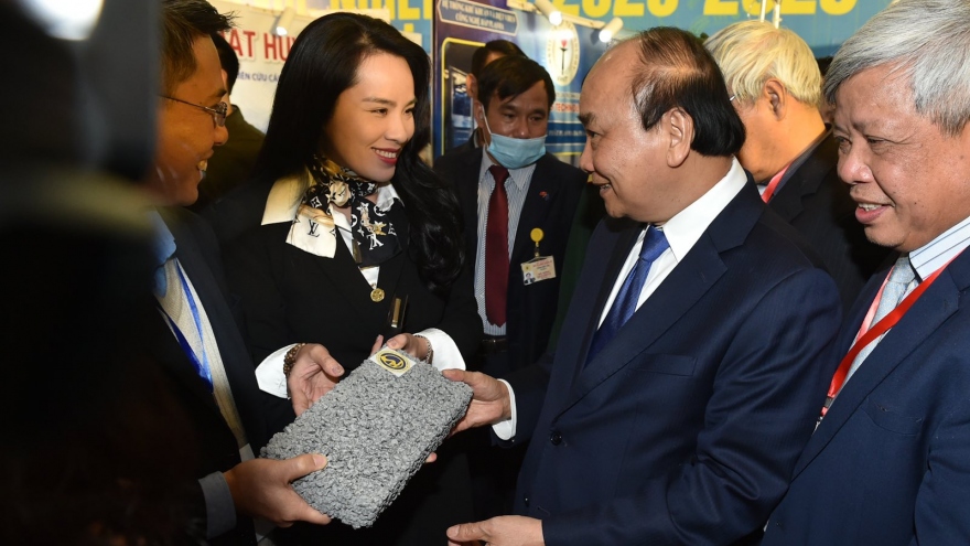 Thủ tướng: Các nhà khoa học là tài sản quốc gia quý báu