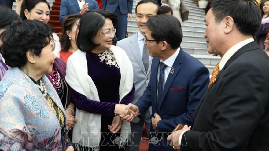 Bà Trương Thị Mai dự chương trình “Mùa xuân cho em" lần thứ 14