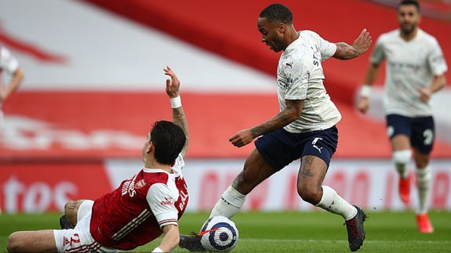Sterling ghi bàn sau 90 giây, Man City dễ dàng "vượt ải" Arsenal