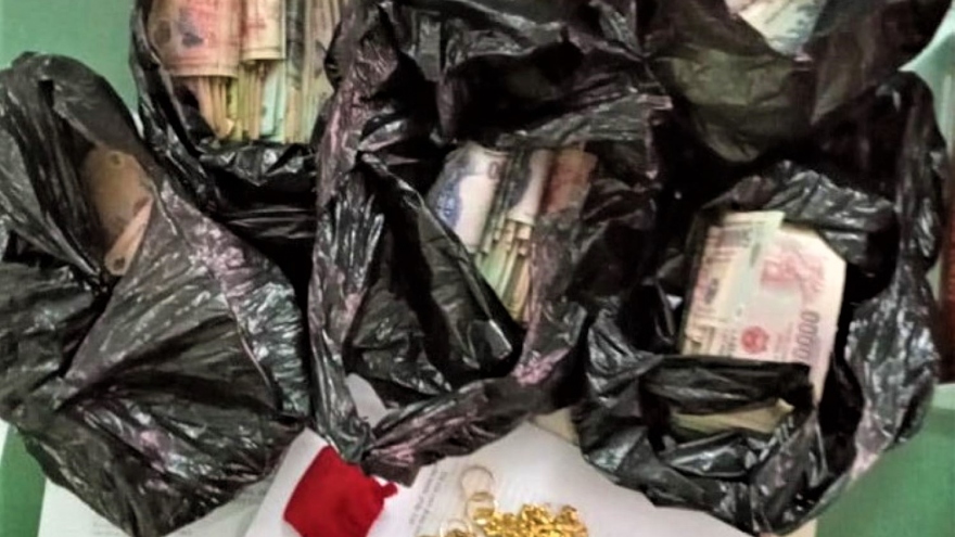 Trộm hơn nửa tỷ đồng của hàng xóm để… trả nợ