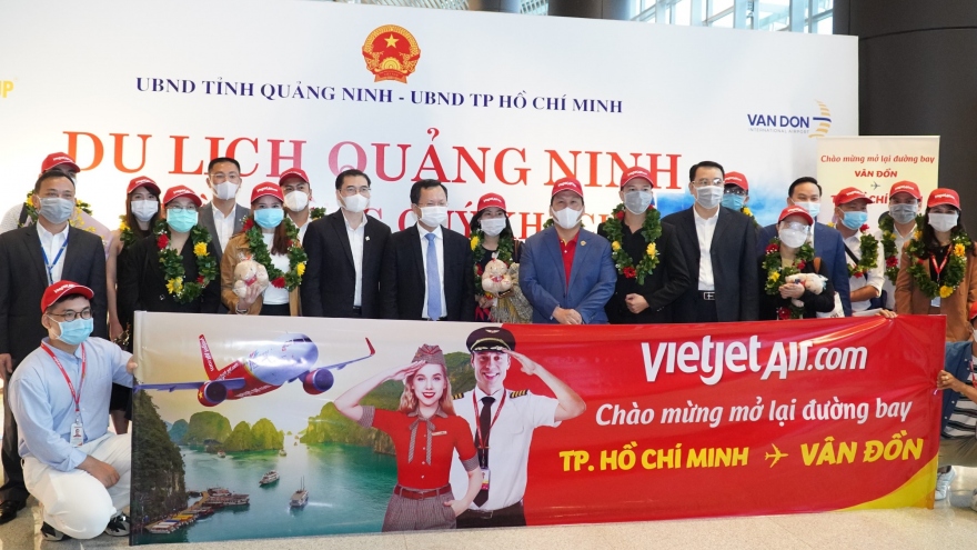 Sân bay Vân Đồn mở cửa trở lại đón chuyến bay Vietjet đầu tiên