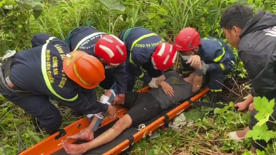 Rơi từ đèo Hải Vân xuống vực, nam thanh niên được cứu sống thần kỳ