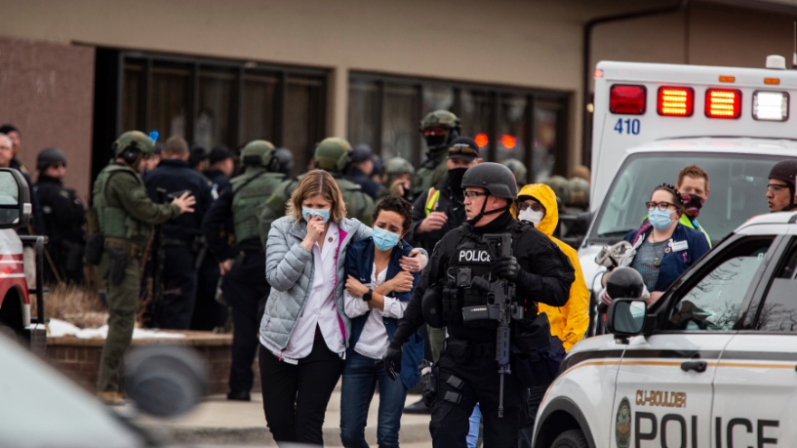 Xả súng khiến ít nhất 6 người thiệt mạng ở Colorado, Mỹ