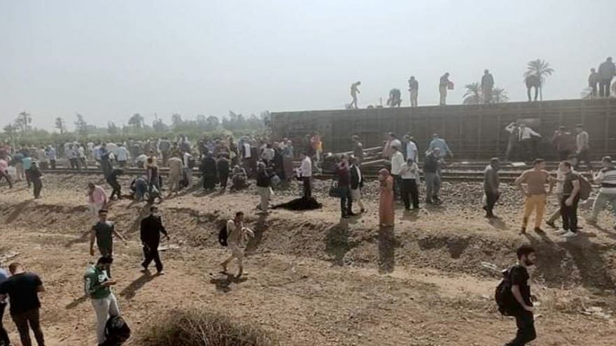 Gần 100 người bị thương do tai nạn lật tàu hỏa tại Ai Cập