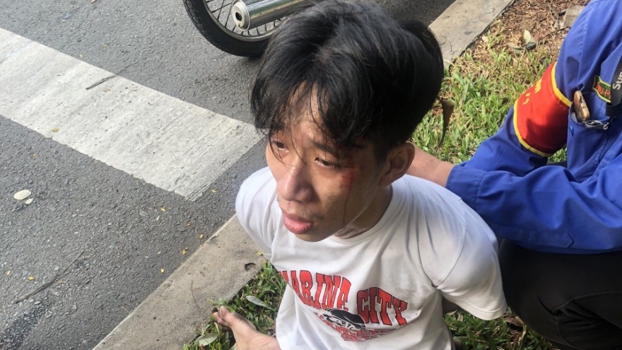 Bắt giữ đối tượng nghi ngáo đá dùng dao khống chế xe buýt ở TP.HCM