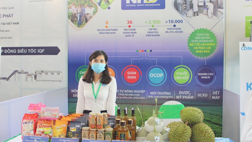 Đẩy mạnh chế biến, phát triển thị trường để bớt phải "giải cứu nông sản"