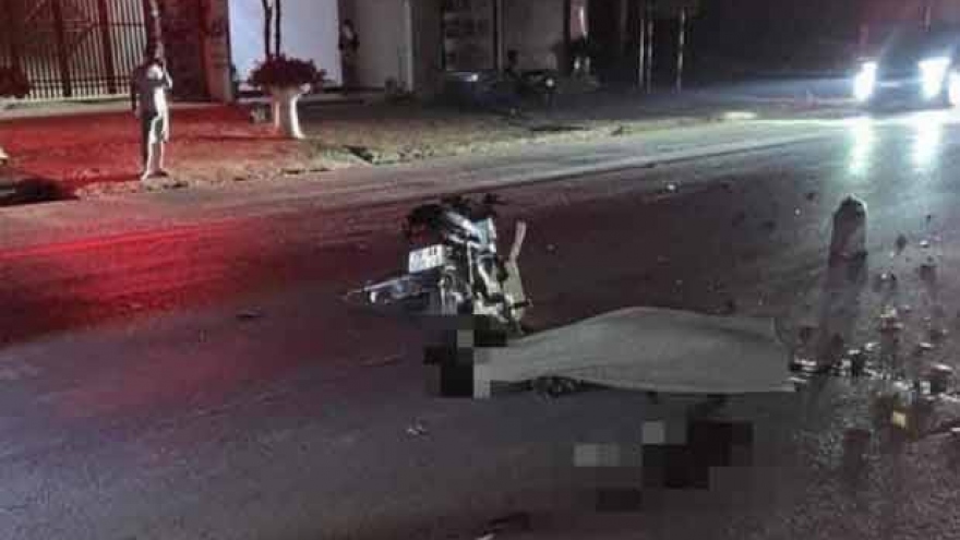 Xe máy va chạm giao thông trên Quốc lộ 6, 4 người thương vong