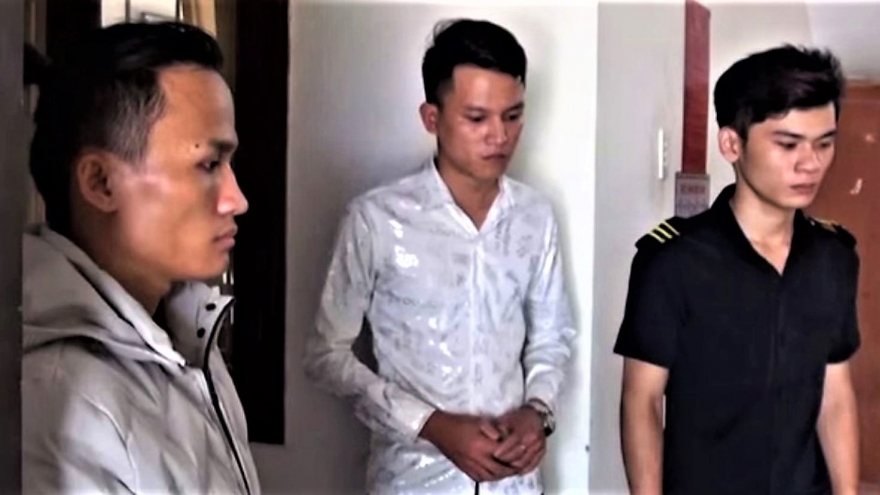 Khởi tố đối tượng tra tấn, ép 8 thiếu nữ bán dâm