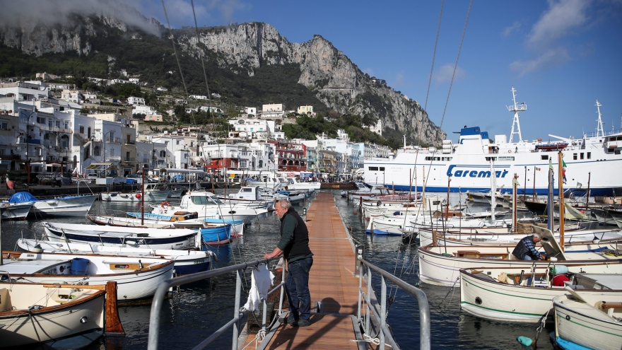 Châu Âu gấp rút hồi sinh ngành du lịch