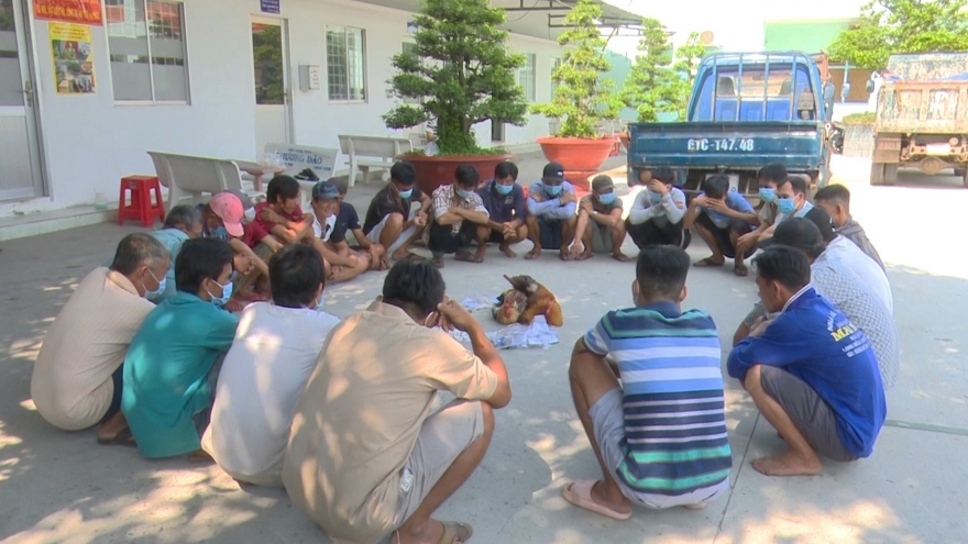 An Giang triệt xóa sới bạc "khủng” giữa mùa dịch, bắt giữ 26 đối tượng