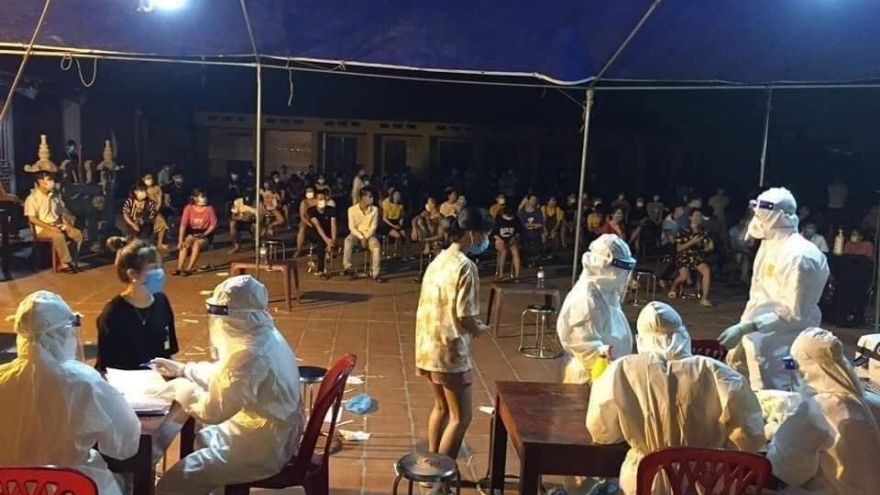 Đình chỉ Chủ tịch xã Nguyệt Đức, huyện Thuận Thành vì để xảy ra chùm 17 ca mắc COVID-19