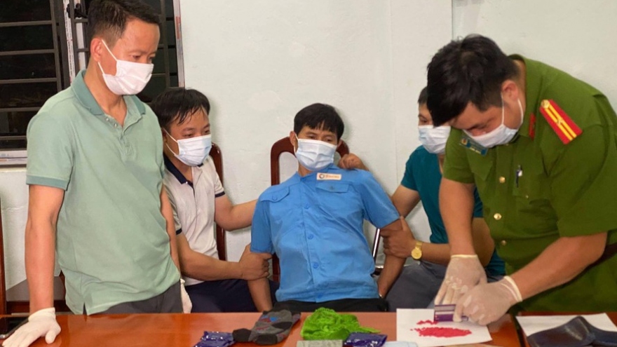 Túng tiền, cựu Chủ tịch xã ở Lào Cai đi mua ma túy bán kiếm lời