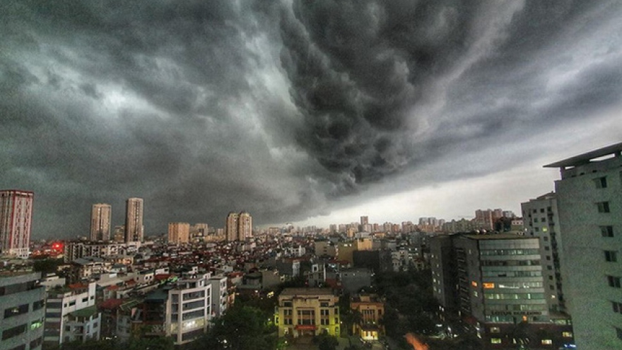 Dự báo thời tiết hôm nay: Miền Bắc có mưa to, đề phòng xảy ra lốc, sét và gió giật mạnh