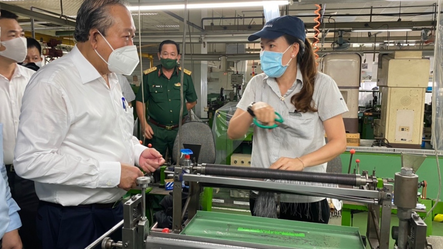 Phó Thủ tướng Trương Hòa Bình kiểm tra công tác chống dịch tại TP.HCM