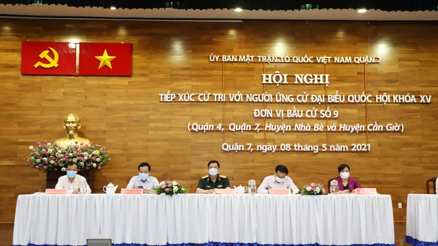 Ứng cử viên ĐBQH tiếp xúc cử tri, vận động bầu cử