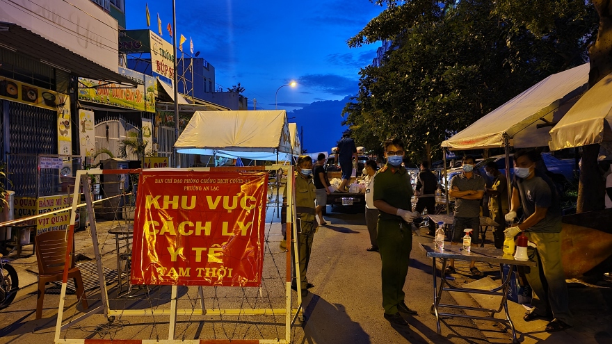 Vợ chồng bán nông sản nghi mắc Covid-19, phong tỏa chung cư Ehome 3 tại TP.HCM