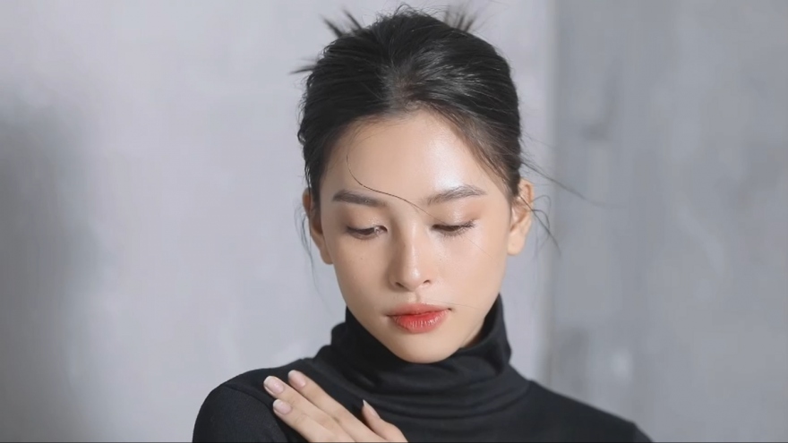 Tiểu Vy khiến người hâm mộ xao xuyến với vẻ đẹp mong manh khi hoá "nàng thơ"