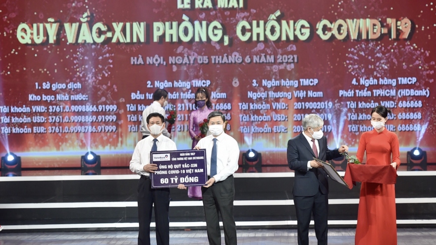 VietinBank ủng hộ 60 tỷ đồng vào Quỹ Vaccine phòng chống Covid-19
