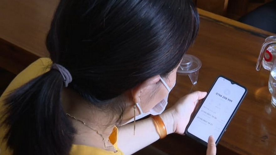 Giả danh nhân viên điện lực gọi điện lừa tiền khách hàng