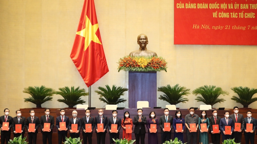 Chủ tịch Quốc hội dự Lễ công bố trao quyết định, nghị quyết về công tác cán bộ