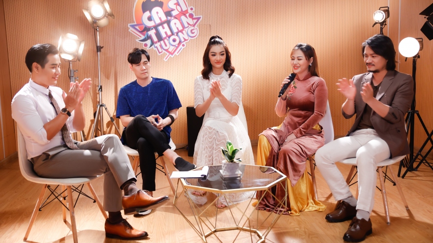 Kiều Loan ngẫu hứng hát theo “bản sao Đan Trường” trong ca khúc "Khi cô đơn em nhớ ai"